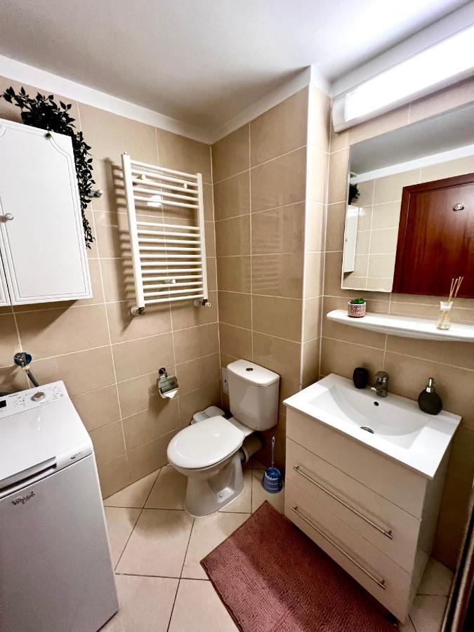Wood Story - Modern 1Br Apt Near City Center With Parking Bucarest Esterno foto